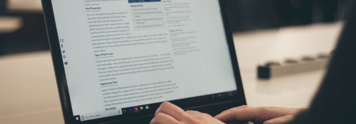 Erfahren Sie, wie ROT die Sichtbarkeit Ihrer Website gefährdet. Verstehen Sie die Risiken von redundantem, veraltetem und trivialem Inhalt.