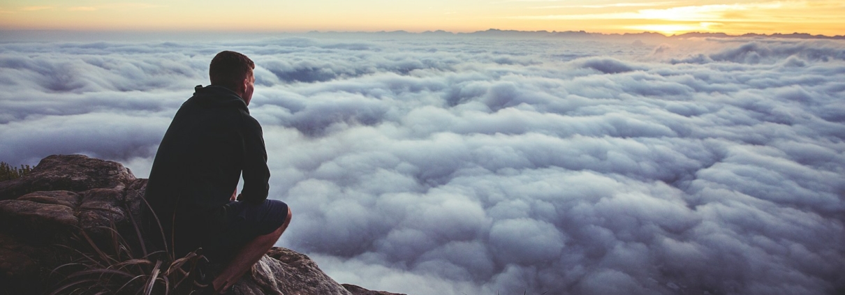 Erfahre, was ein Vision Statement ist, warum es wichtig ist und wie du eines schreibst – mit Beispielen erfolgreicher Schweizer Unternehmen.