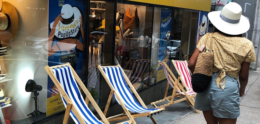 Ein Pop-up-Shop ist ein zeitlich begrenztes Geschäft – ideal zum Testen, Verkaufen und Markenstärken mit wenig Risiko.