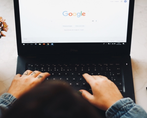 Forschungsbericht von Google Local Search zur Extraktion von Geschäftstypen