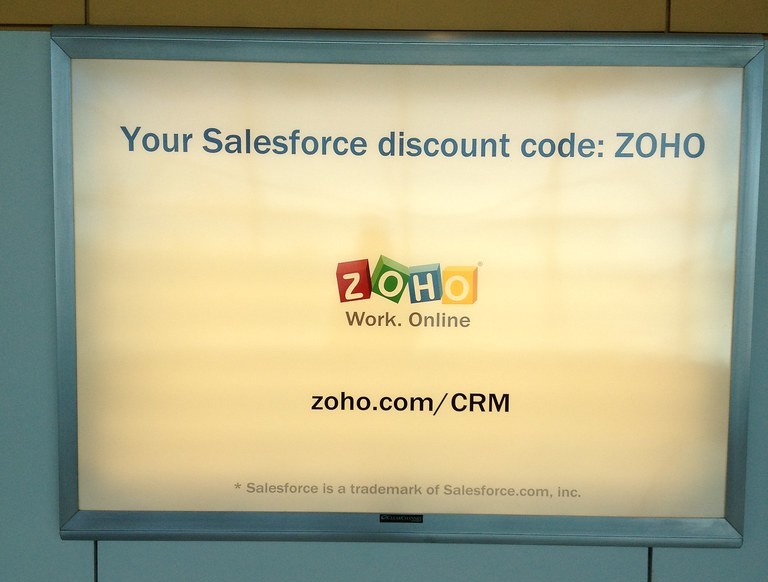 Zoho CRM vs. klassische CRM-Systeme: Der objektive Vergleich für KMU – Funktionen, Kosten, Vorteile und Praxistauglichkeit.