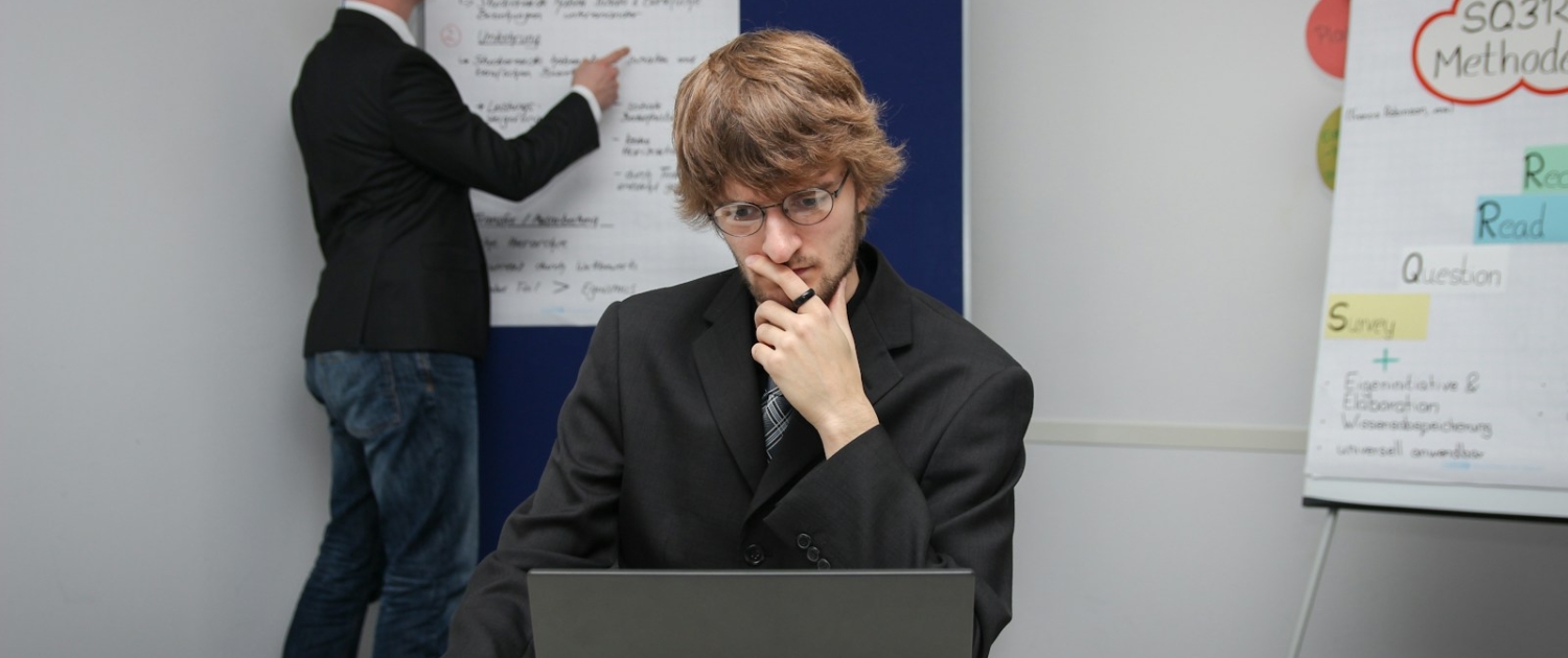 Die häufigsten CRM-Fehler und wie Sie sie vermeiden: Stolperfallen, Lösungen und Best Practices für Ihr CRM-Projekt.