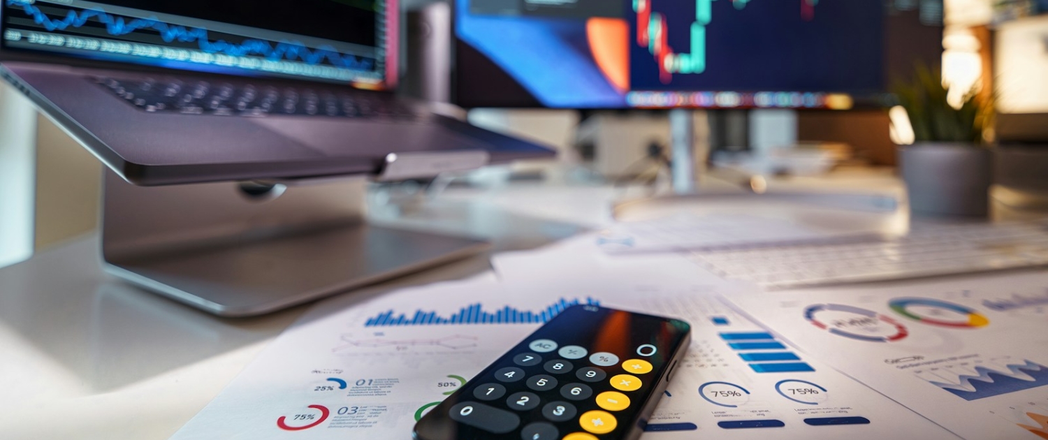 Predictive Analytics mit Zoho CRM: Prognosen, KI-gestützte Analysen und bessere Geschäftsentscheidungen für KMU.