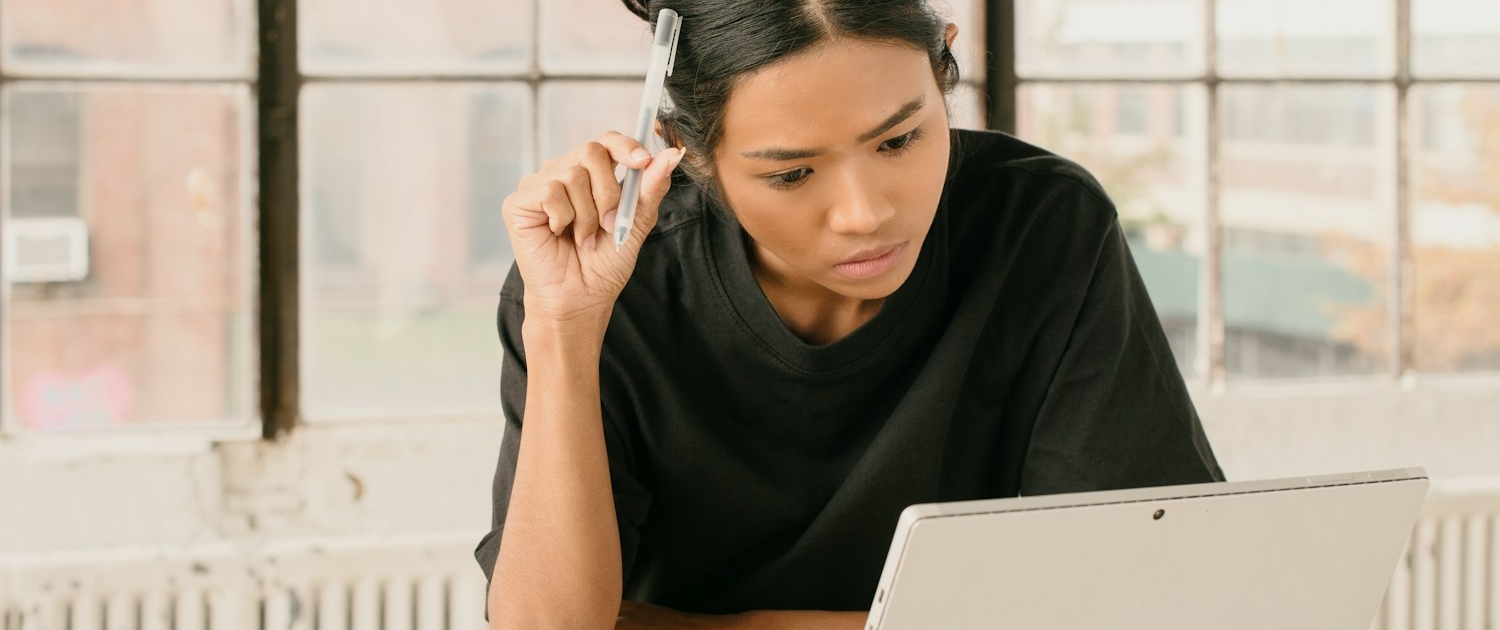 Warum jedes KMU ein CRM braucht: Praxisbeispiele, Erfolgsfaktoren und Zoho CRM als ideale Lösung für nachhaltigen Erfolg.