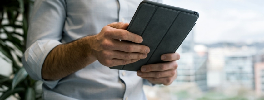 Integrierte Software wie Zoho One steigert Effizienz, senkt Kosten und schafft Wettbewerbsvorteile für KMU.